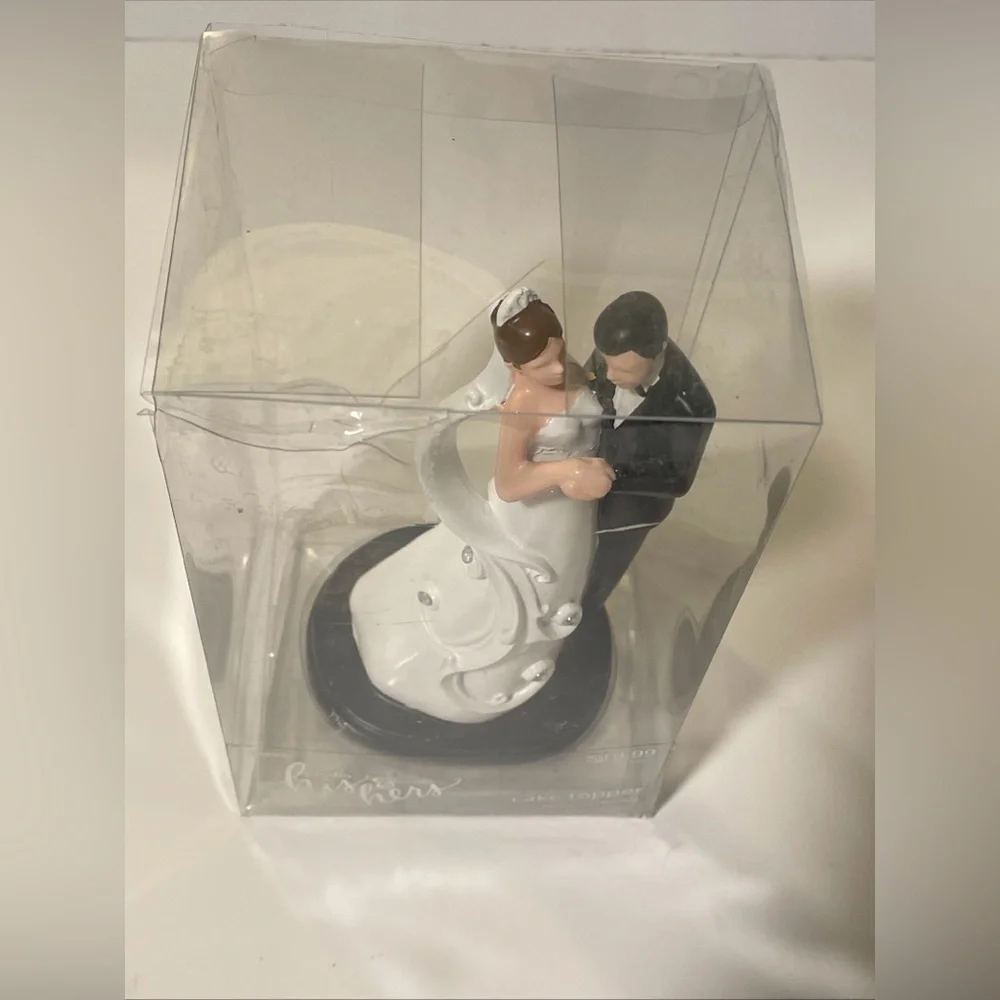 Caucasian Bride & Groom Wedding Cake Topper 7” Resin New
